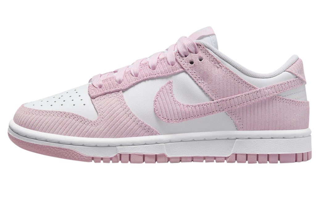 Nike WMNS Dunk Low 