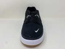 Load image into Gallery viewer, Nike SB Ishod &quot;Black Dark Grey&quot;