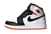 Load image into Gallery viewer, Air Jordan 1 Retro High OG GS &quot;Electro Orange&quot;