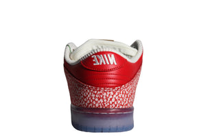 Nike	Stingwater x Dunk Low OG SB QS	"Magic Mushroom"