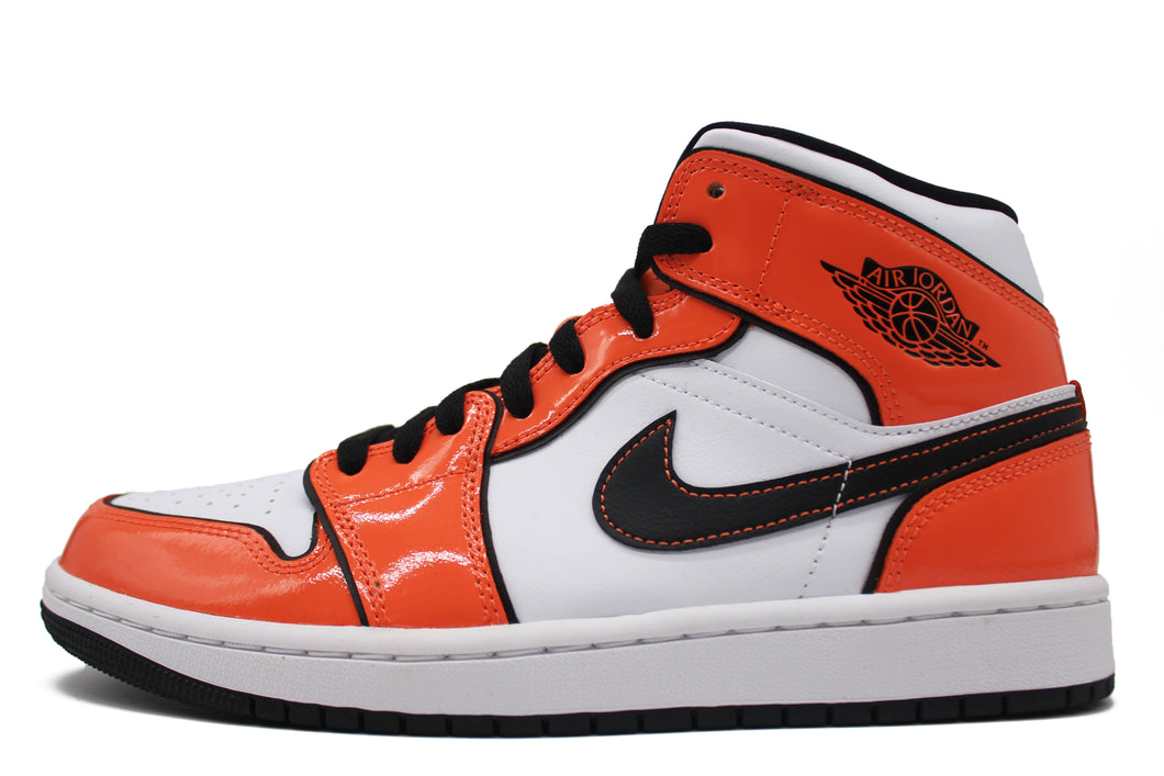 Air Jordan 1 Retro Mid SE 