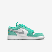 Load image into Gallery viewer, Air Jordan 1 Low &quot;New Emerald&quot; (GS)