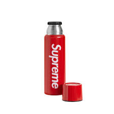 SUPREME X SIGG VACUUM INSULATED 0.75L BOTTLE - RED