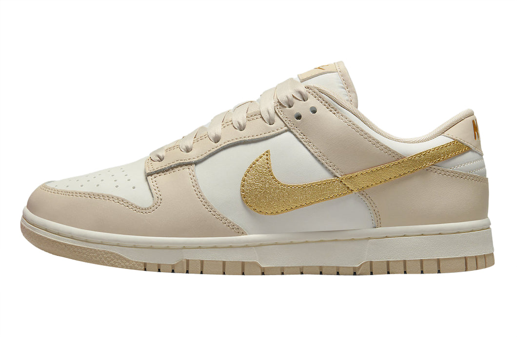 Nike	WMNS Dunk Low ESS Trend 
